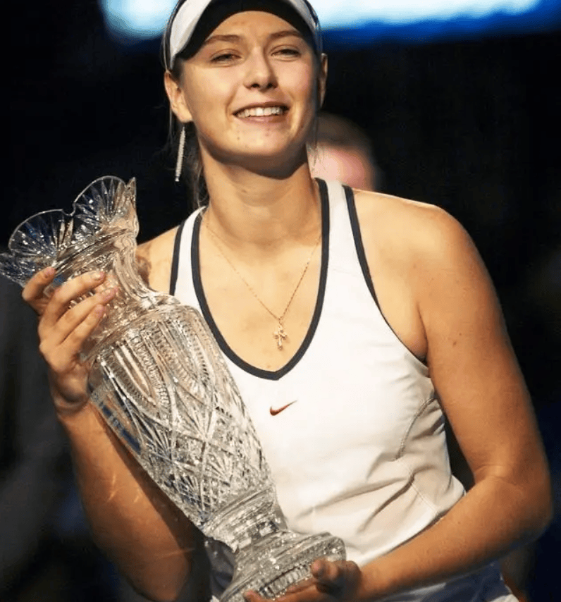 AYX 体育娱乐平台莎拉波娃迎来十赛季出色发挥，公牛观众热烈欢呼！(莎拉波娃子女)