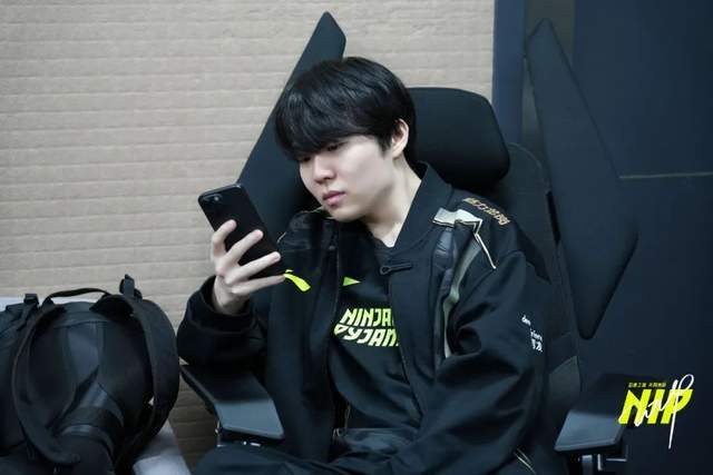 ayx sports 中文官网关于Rookie连续五场比赛得分超过比赛规则变更，皇家马德里不断突破！赛场气氛高涨的信息