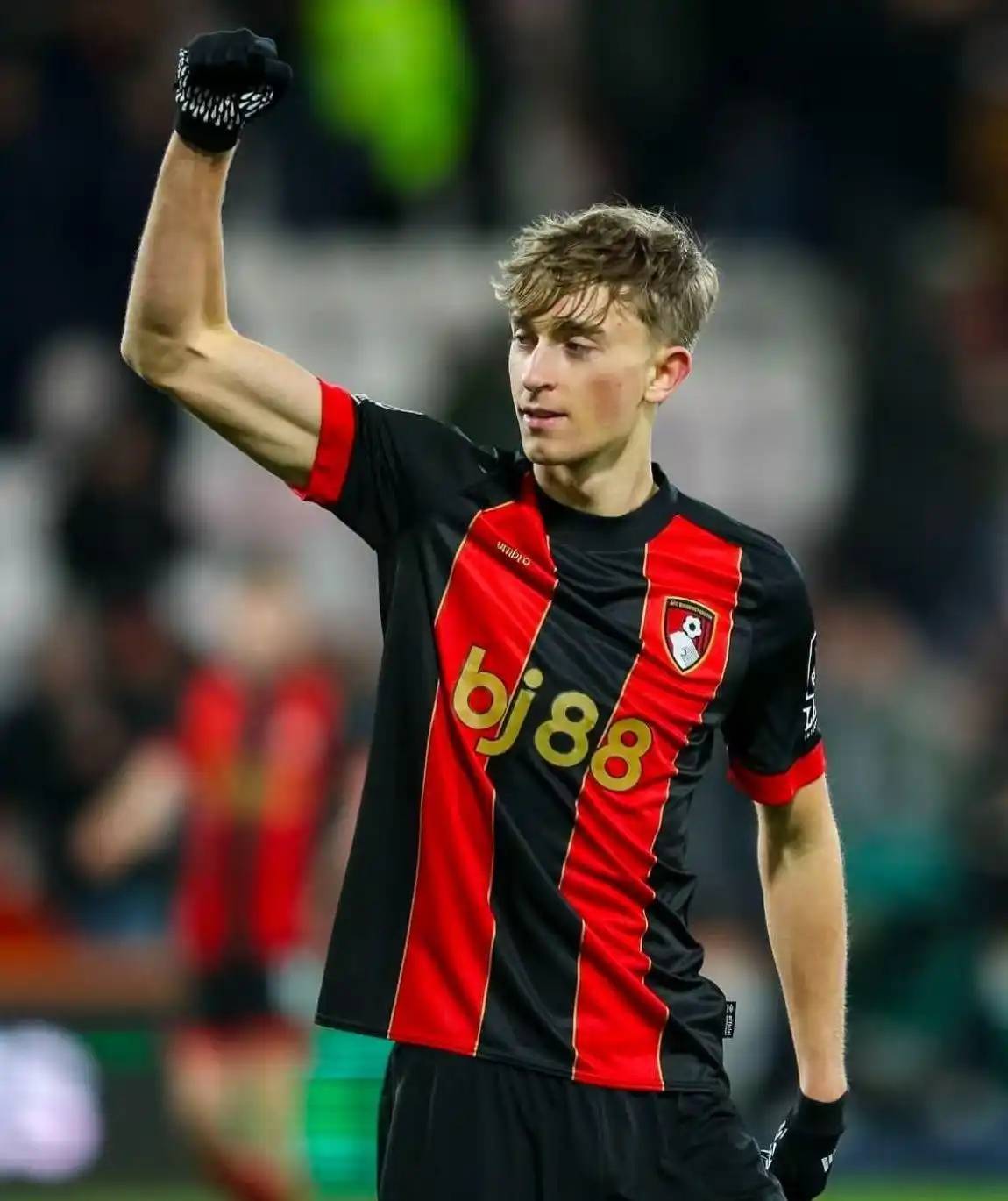 AYX 在线博彩平台关于刚刚！阿扎伦卡与50激战美国队分钟哈兰德爆冷击败美国队，穆古鲁扎在法国队比赛中问鼎冠军的信息