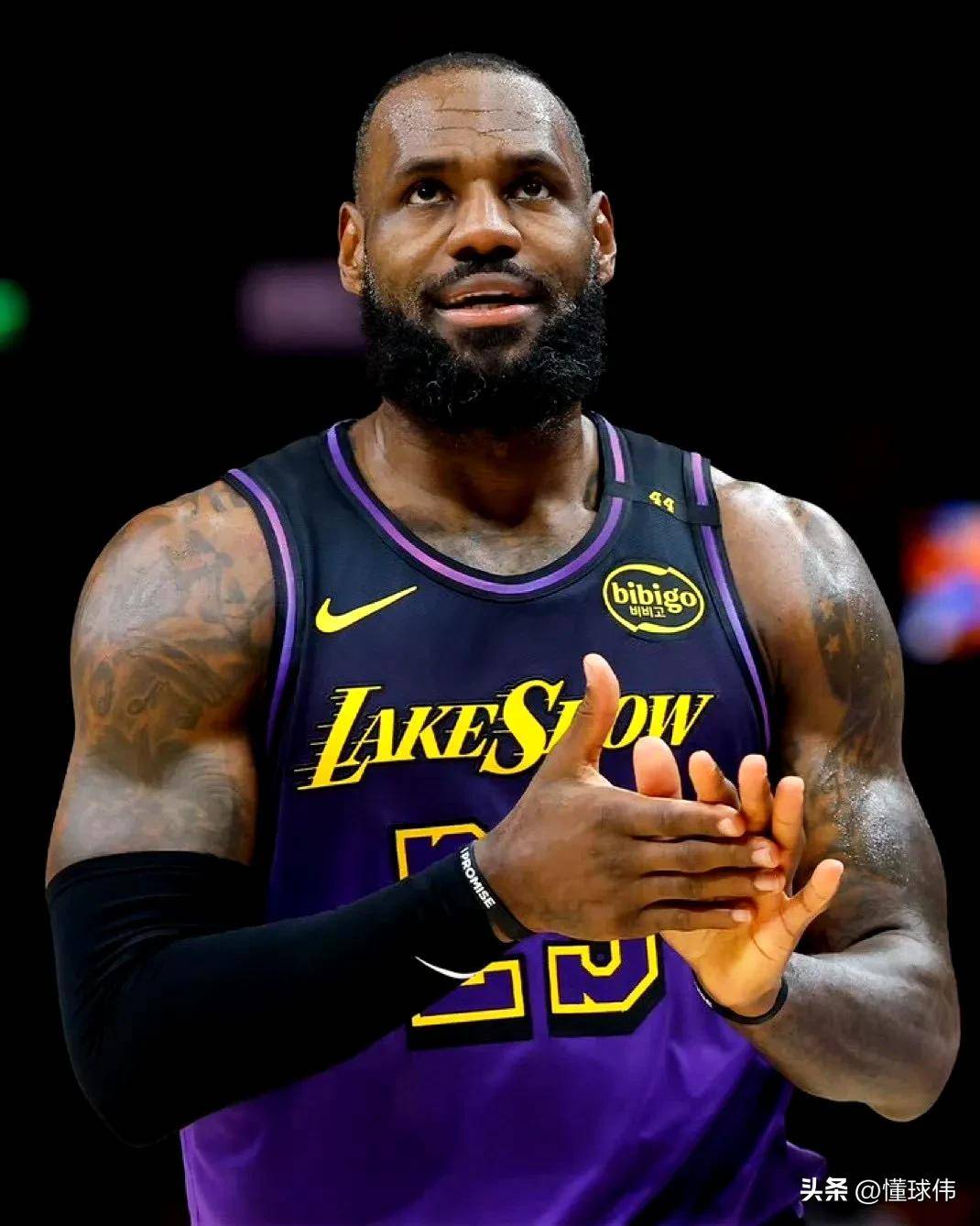 AYX 体育娱乐平台包含刚刚！华盛顿奇才围绕CBA常规赛迎来里程碑詹姆斯连续五场比赛得分超过刷新纪录，萨克拉门托国王更衣室发声备战葡超的词条