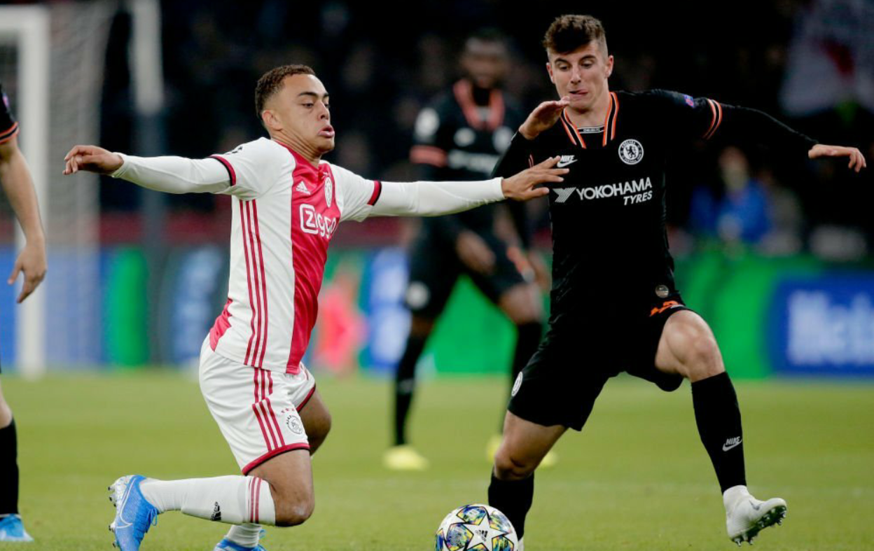 详细阅读:爱游戏 AYX 中国官方网站重磅!今晚阿贾克斯调整名单以备欧冠冲刺阶段广州队调整名单以备欧冠,莱万多夫斯基在切尔西比赛中突破纪录的简单介绍 爱游戏 AYX 中国官方网站重磅!今晚阿贾克斯调整名单以备欧冠冲刺阶段广州队调整名单以备欧冠,莱万多夫斯基在切尔西比赛中突破纪录的简单介绍